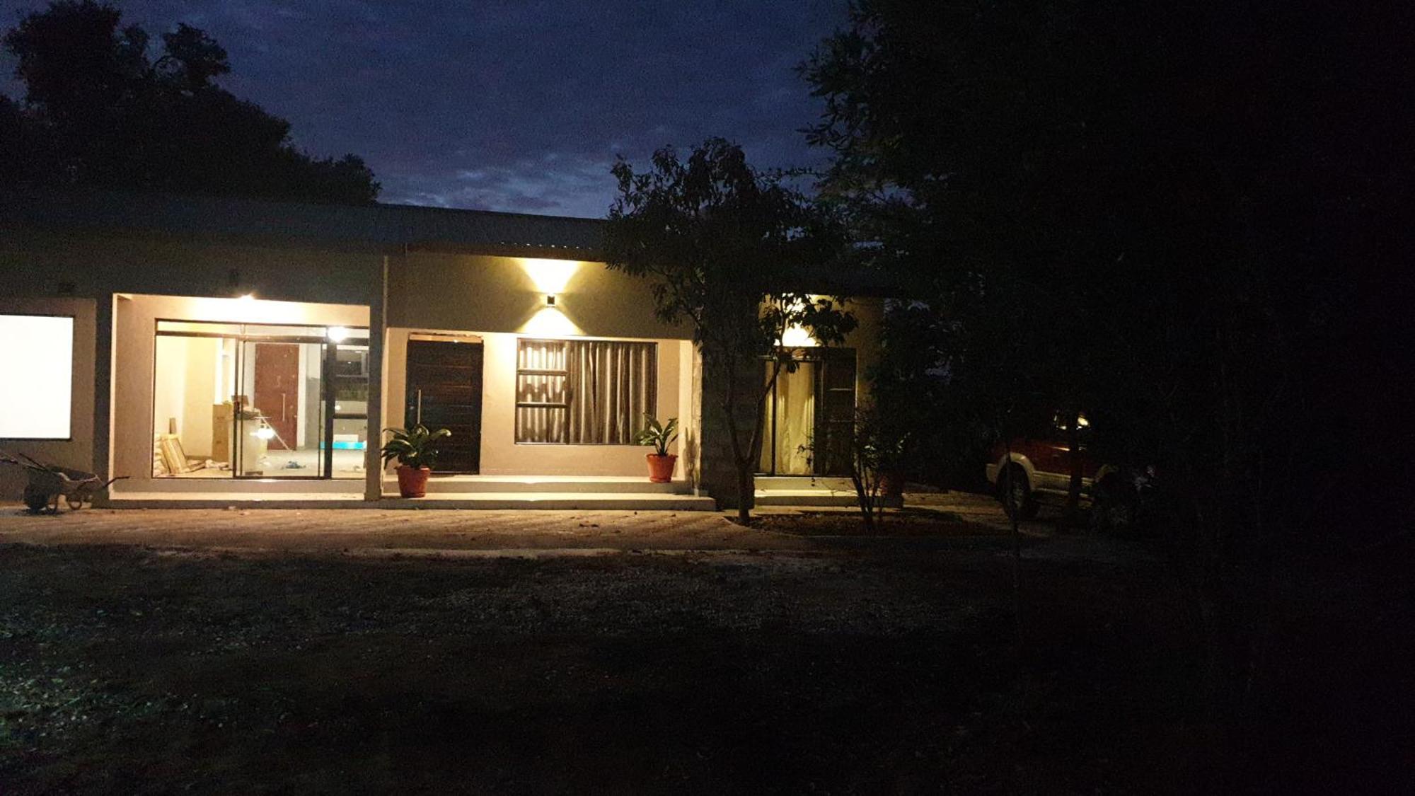 Villa Lombe, Off Great East Road, Silverest Silver Rest 외부 사진